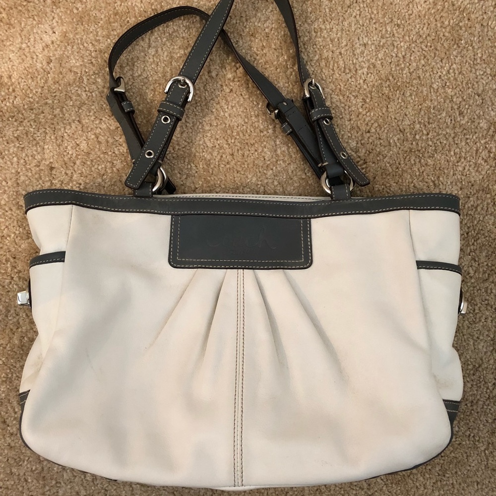 Coach purse - Picture 1 of 4
